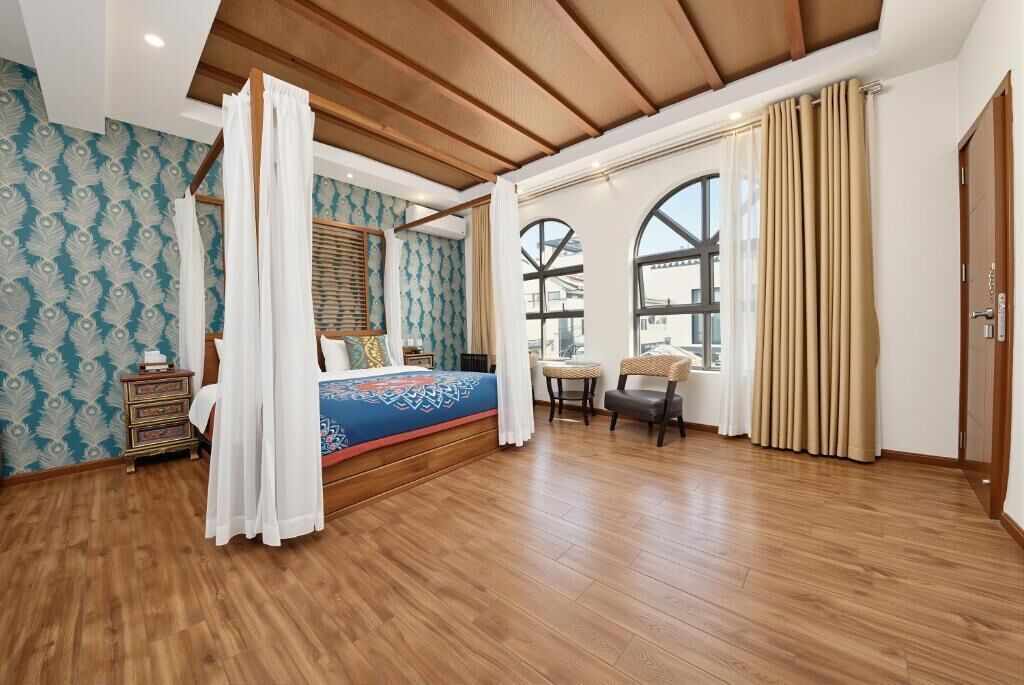 Double Room | Blackout drapes, iron/ironing board, free WiFi