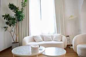 Kahden hengen huone | Oleskelualue
