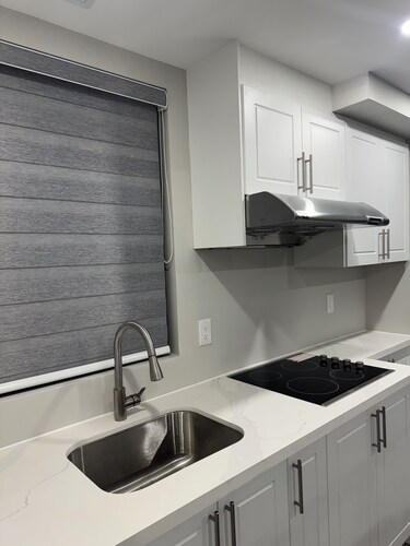 Luxury Suite Milton • Parking • Kitchen • Internet