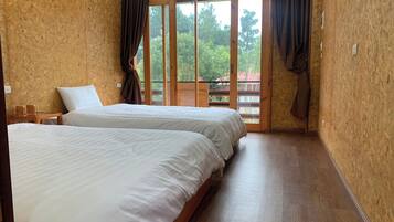 Bungalow Executive, quang cảnh sân vườn | Bàn, khu vực làm việc phù hợp cho laptop