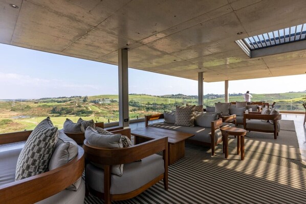 Unclassified image, 1 of 62, button - Stylish Studio In Zimbali Lakes H18 (Ballito)