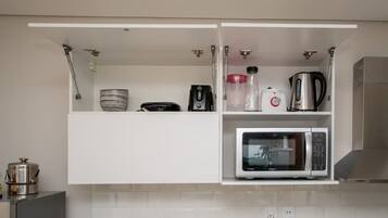 Appartement, balcon, vue ville | Intérieur