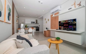 Apartment, Balkon, Stadtblick | Wohnbereich