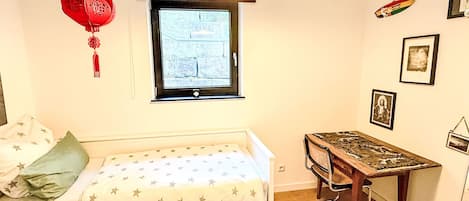 2 bedrooms, Internet