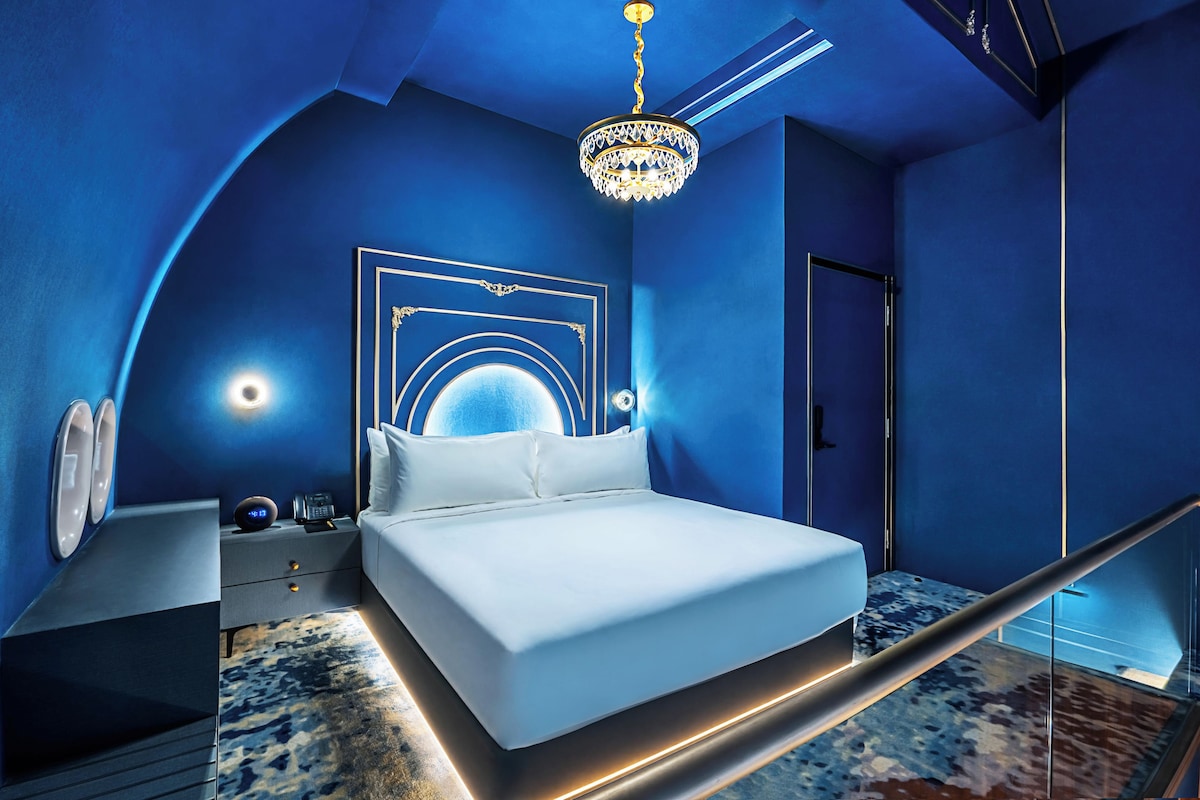 Suite empresarial, para no fumadores, vista a la ciudad | Ropa de cama de alta calidad y minibar