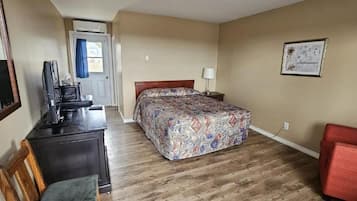 Habitación doble clásica, 2 camas matrimoniales, vista a la montaña | Wifi gratis