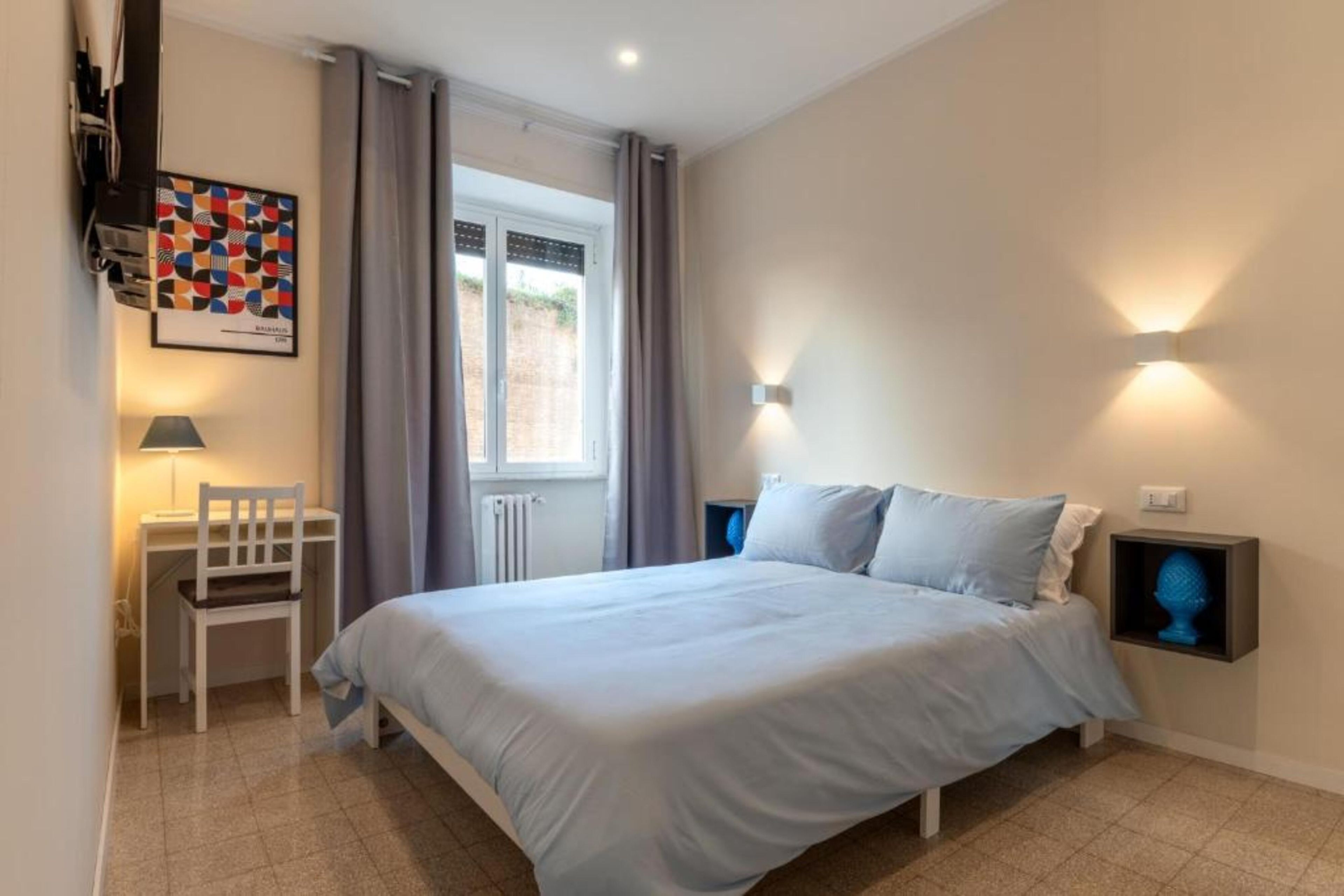 WiFi (free), bed sheets