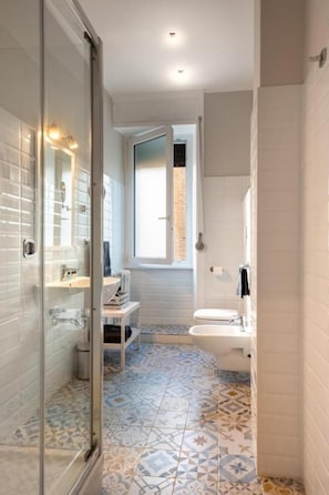 Deluxe-Apartment, 4 Schlafzimmer, Stadtblick | Badezimmer