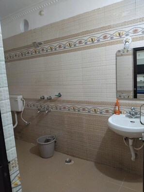 Bruser, gratis toiletartikler, håndklæder