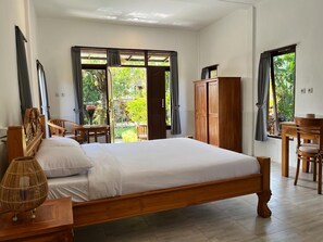 1 bedroom, WiFi, bed sheets - Cozy 1-bedroom bungalow in amazing Ubud with AC (Ubud)