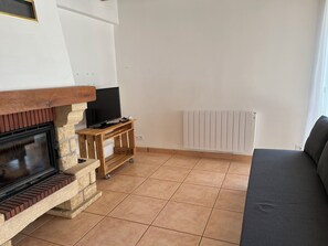 Living area - Vrbo Property (Orée d'Anjou)