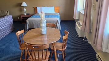 Comfort-Studiosuite, Mehrere Betten, Nichtraucher, Mikrowelle | Speisen
