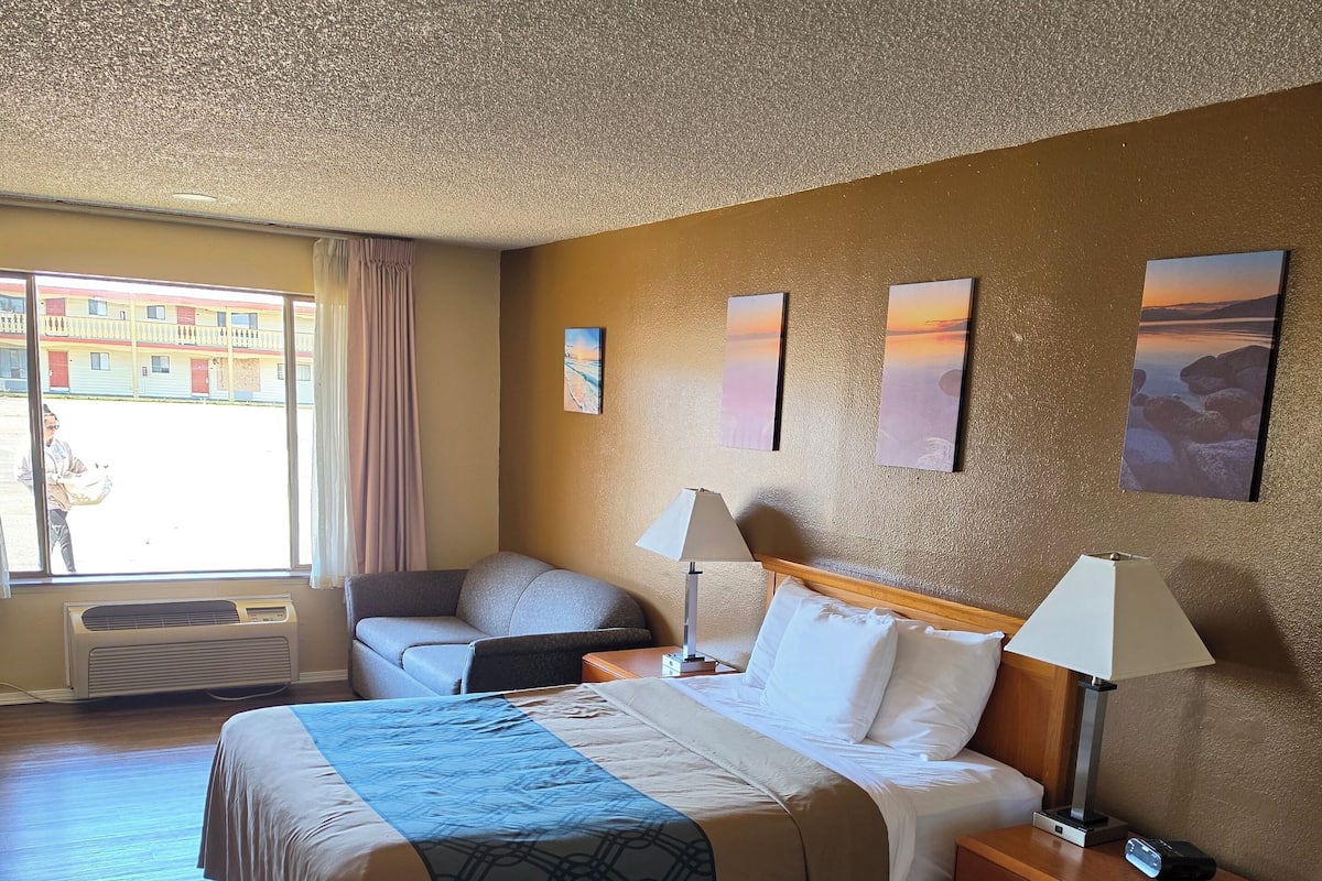 In-room safe, desk, laptop workspace, iron/ironing board