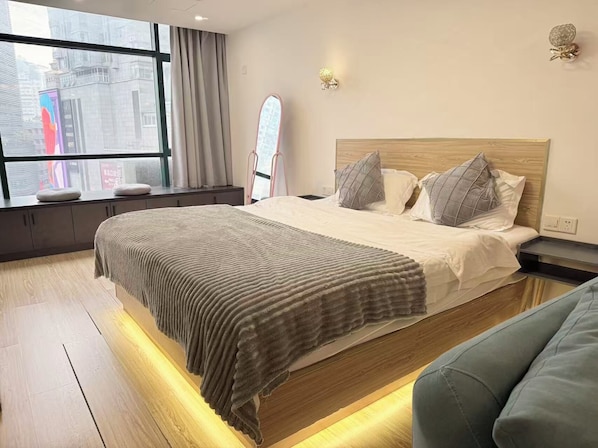 Classic Room, City View | WiFi (free)