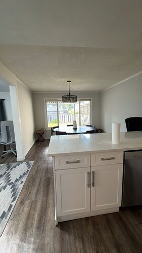 Spacious 3-Bedroom Vancouver House with Garden and Easy Transit Access