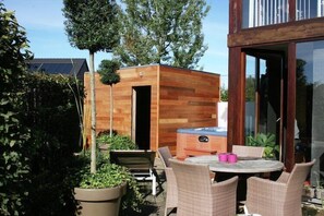 Outdoor dining - Holiday Home in Waimes near High Fens Reserve (Ovifat)