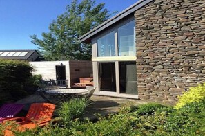 Outdoor dining - Holiday Home in Waimes near High Fens Reserve (Ovifat)