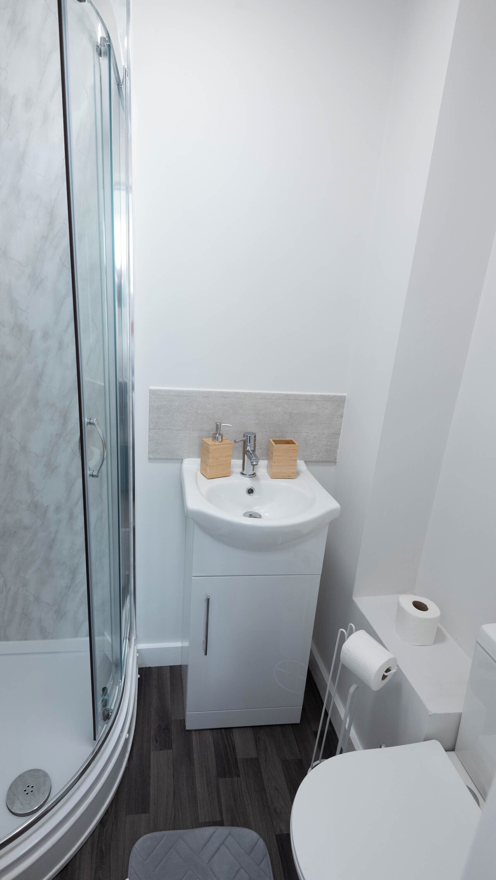 Shower, towels, toilet paper