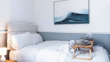 1 bedroom, bed sheets