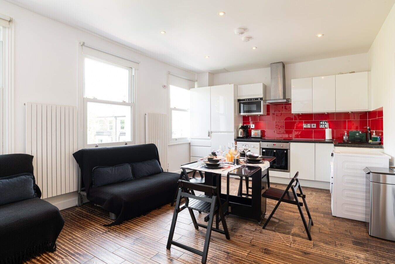 Coffee/tea maker, fridge, microwave, oven