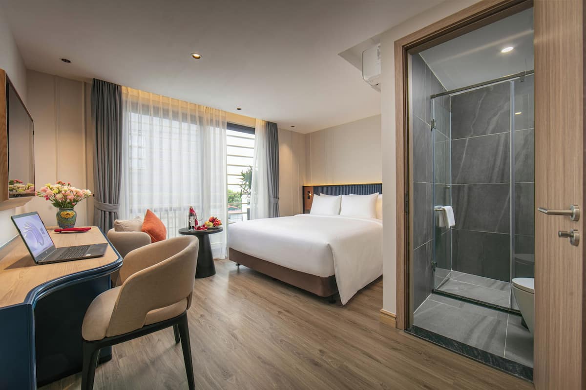 Quarto casal luxo, vista para a cidade | Roupas de cama premium