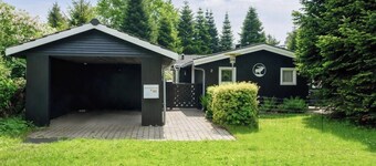 Cozy Holiday Home 250 m from the Beach