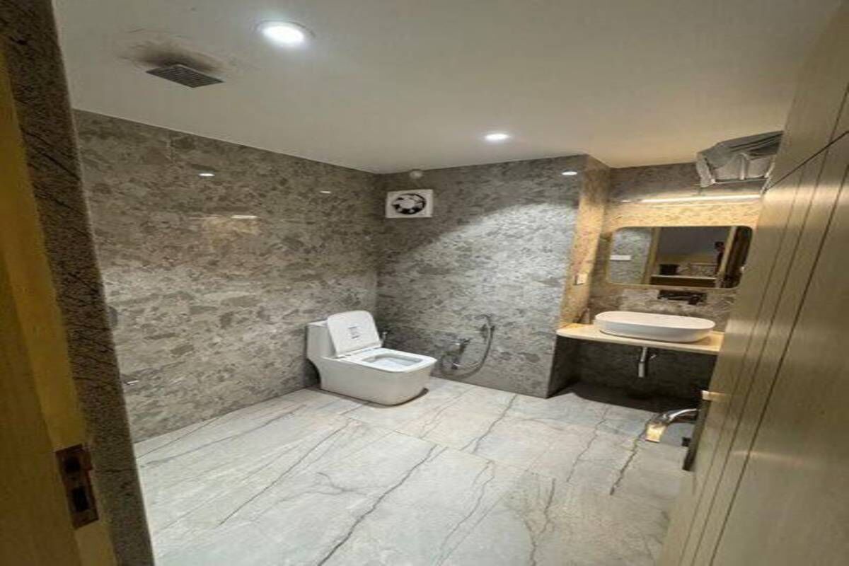 Shower, towels, soap, toilet paper