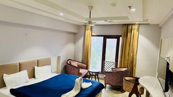 Executive Room, Garden View | Meja, ruang kerja komputer riba, katil lipat simpan percuma