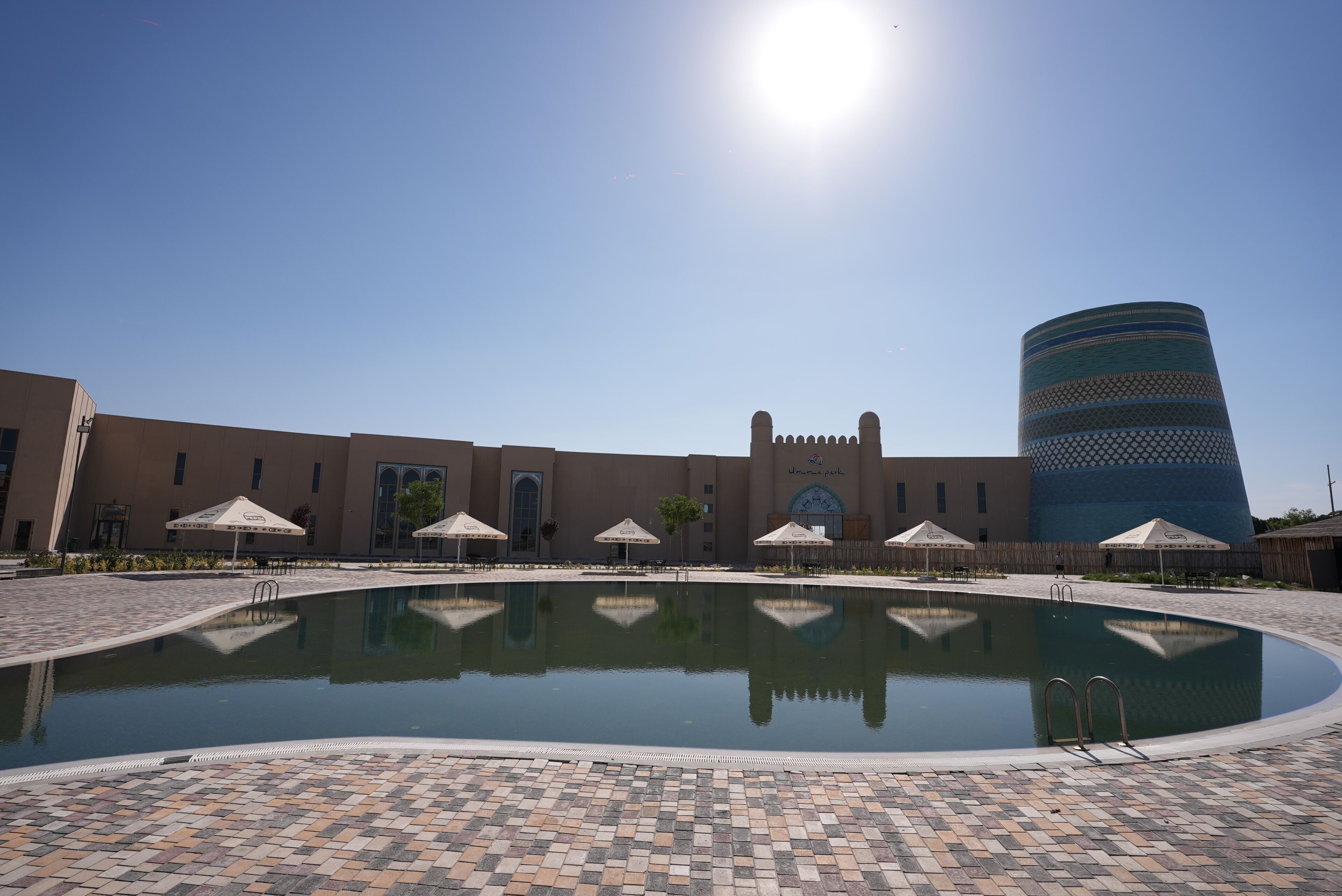 Indoor pool, seasonal outdoor pool
