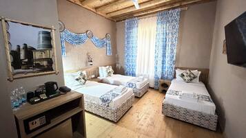 Minibar y ropa de cama