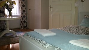 Room - Fully equipped apartment for rent near Nyugati Railway Station. (Budapest)