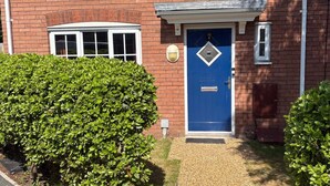 Exterior detail - Perfect Base for Leeds, York & Selby (Leeds)