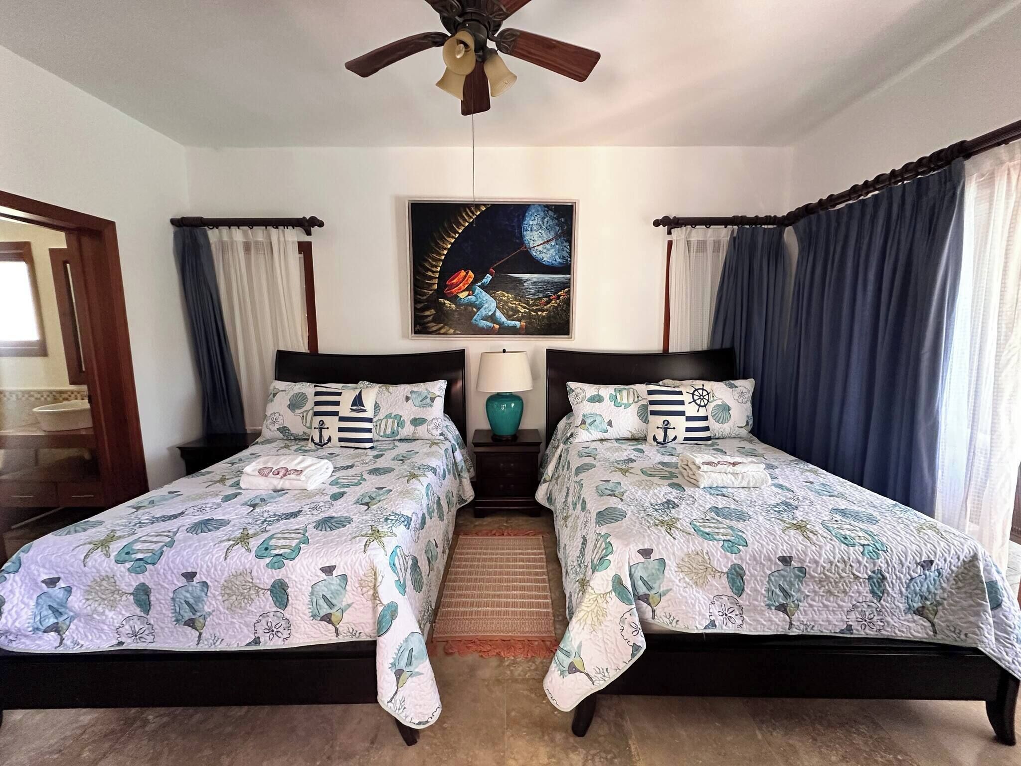 3 chambres, accès à Internet, literie fournie