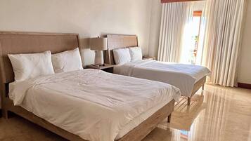 3 chambres, accès à Internet, literie fournie