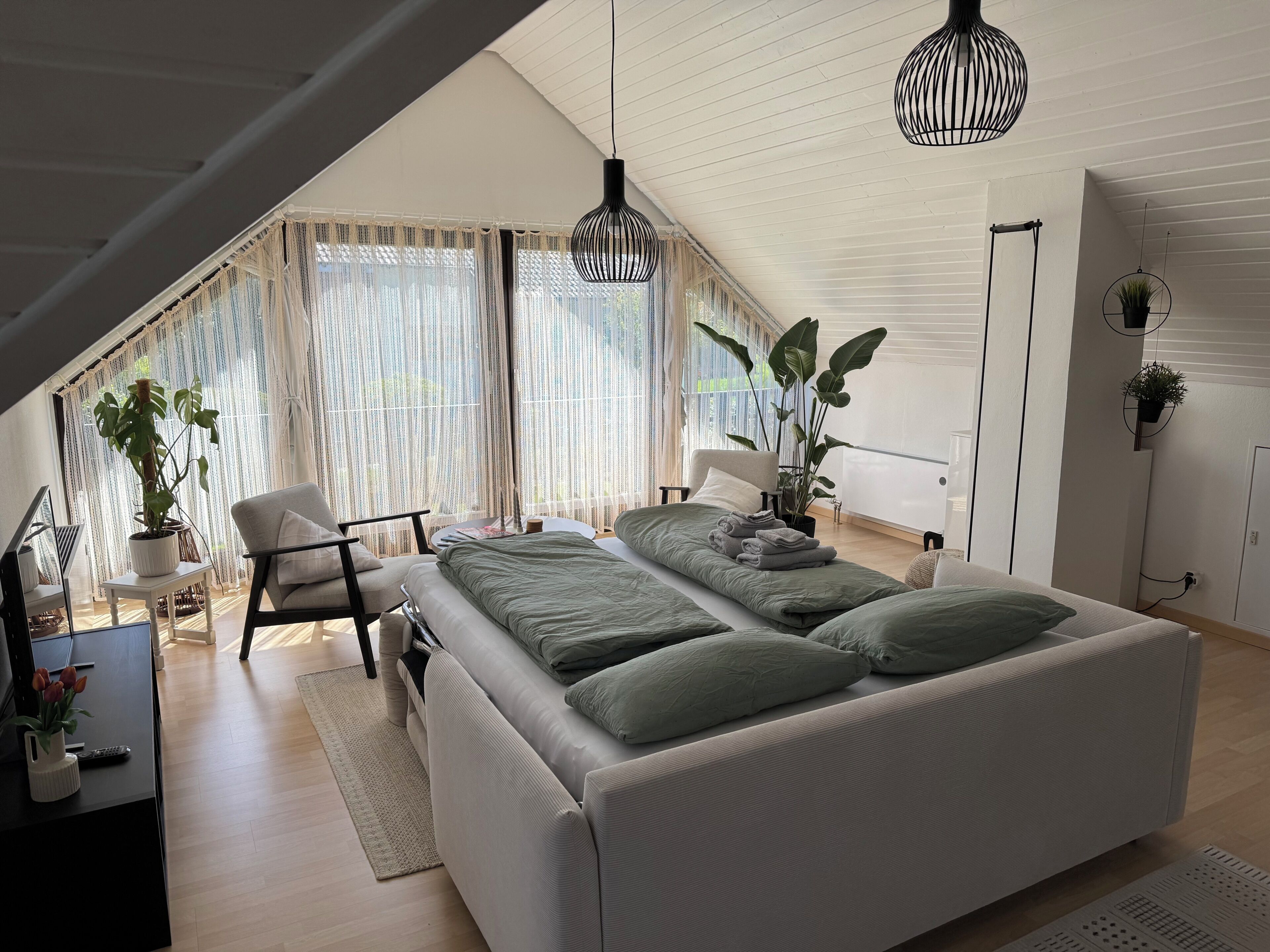 1 Schlafzimmer, Schreibtisch, Bügeleisen/Bügelbrett, Reisekinderbett