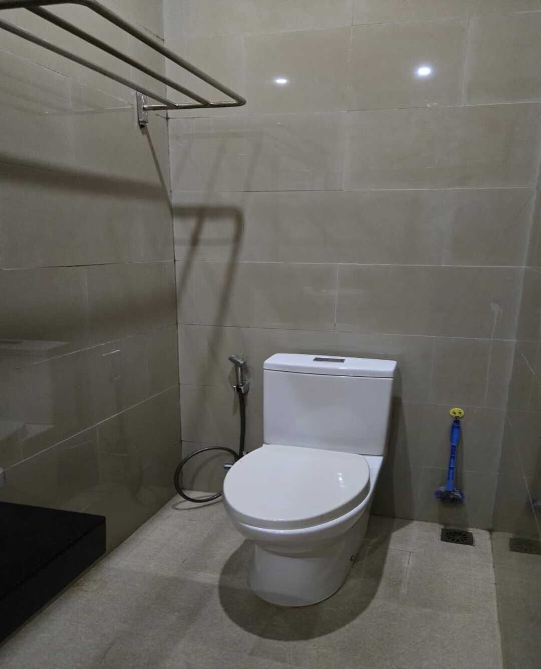 Basic Double Room | Bathroom | Shower