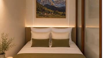 Deluxe Double Room, Courtyard View | WiFi (free)