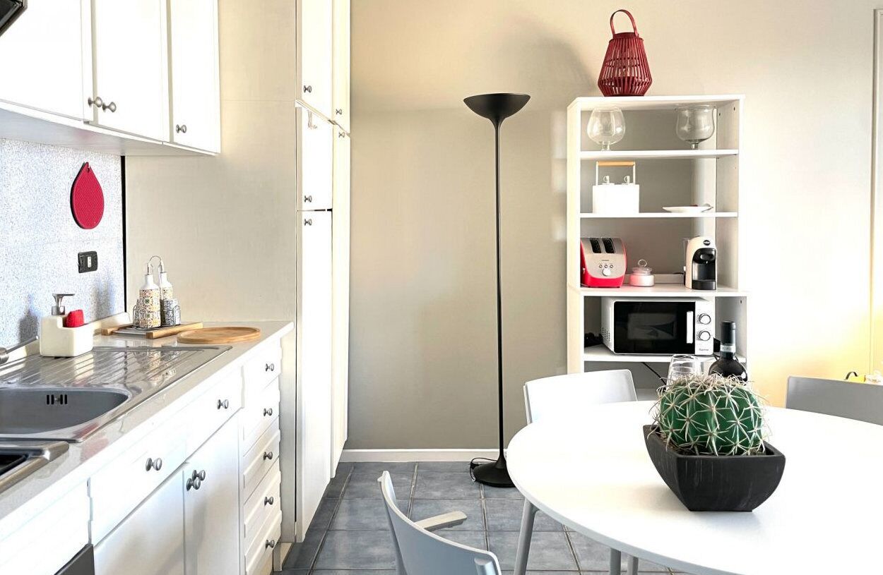Deluxe Apartment, 2 Bedrooms, Sea View | Private kitchen | Fridge, microwave, oven, stovetop