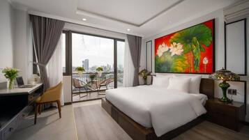 Deluxe-Doppelzimmer, Balkon, Stadtblick | Minibar, Verdunkelungsvorhänge, schallisolierte Zimmer