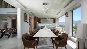 Penthouse, balcon, vue ville | Restauration