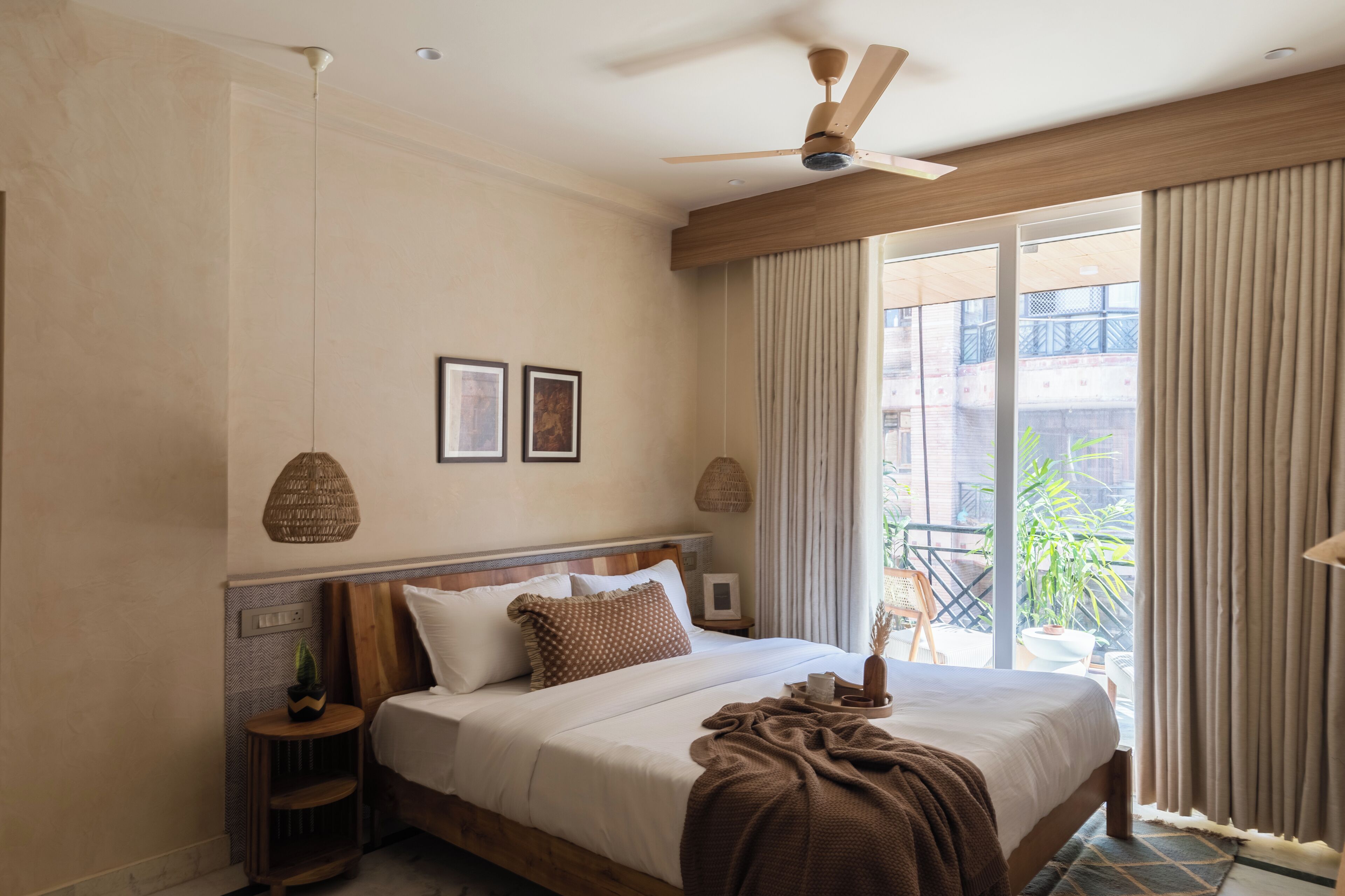 3 chambres, fer et planche à repasser, Wi-Fi, draps fournis