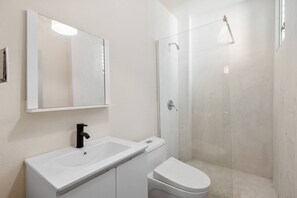 Apartamento, 1 quarto | Banheiro
