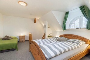 2 Schlafzimmer, Bügeleisen/Bügelbrett, Reisekinderbett, kostenloses WLAN