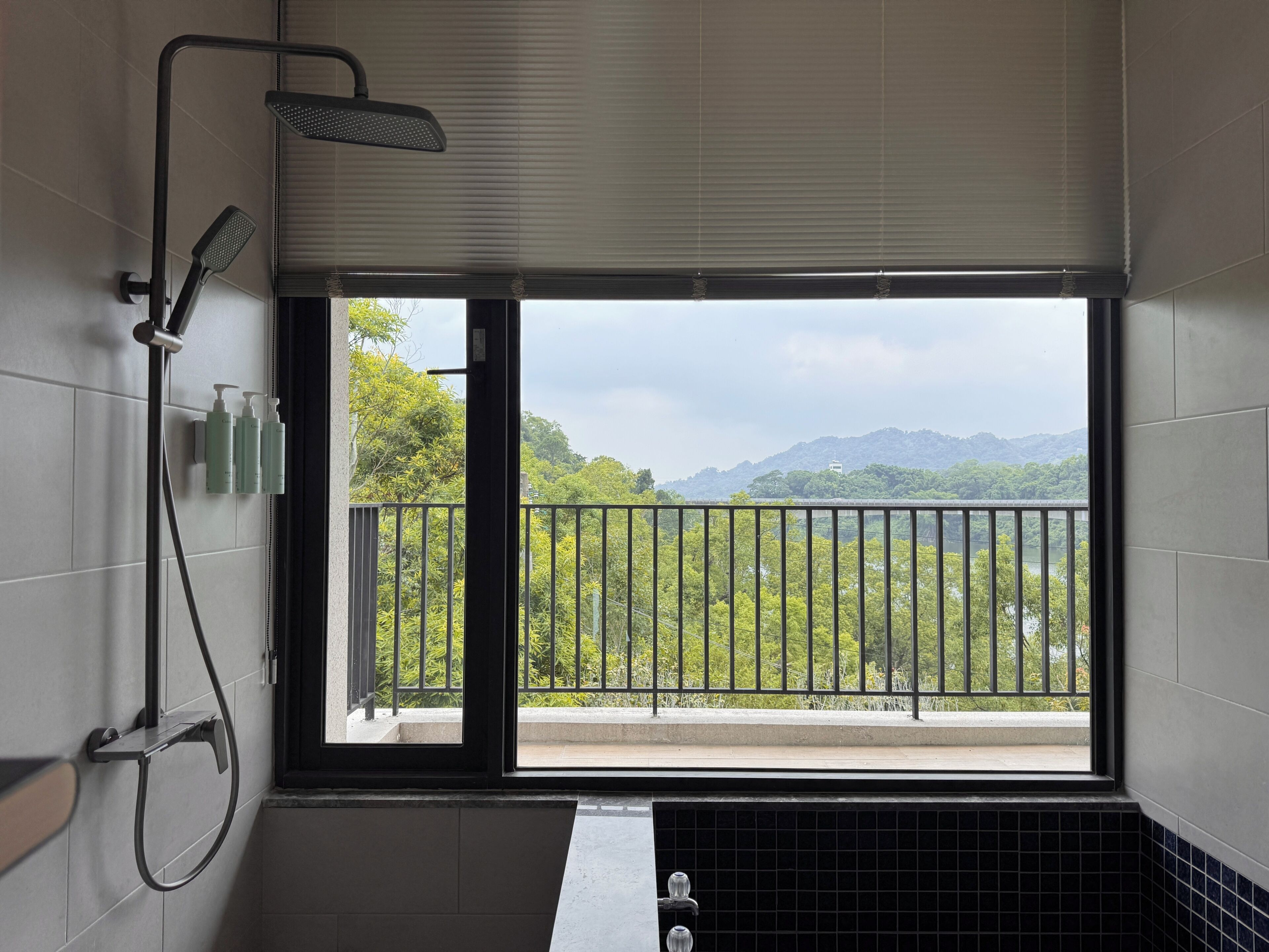 Comfort House, Partial Lake View | Bathroom