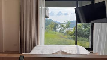 Deluxe House, Lake View | Courtyard view