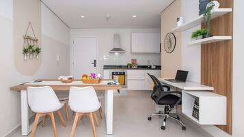 Apartment, Balcony, City View | Private kitchen