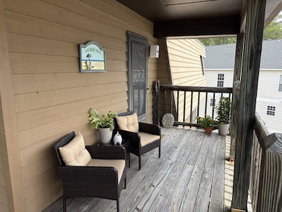 Serene 1-bedroom condo with lake access in White Lake