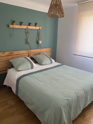 Room - Vrbo Property (Saint-Cyr-sur-Mer)