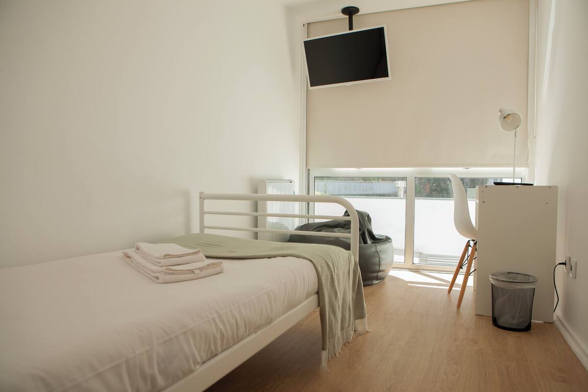 Economy Single Room | Laptop workspace, iron/ironing board (on request), WiFi (free)
