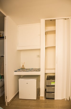 Interni